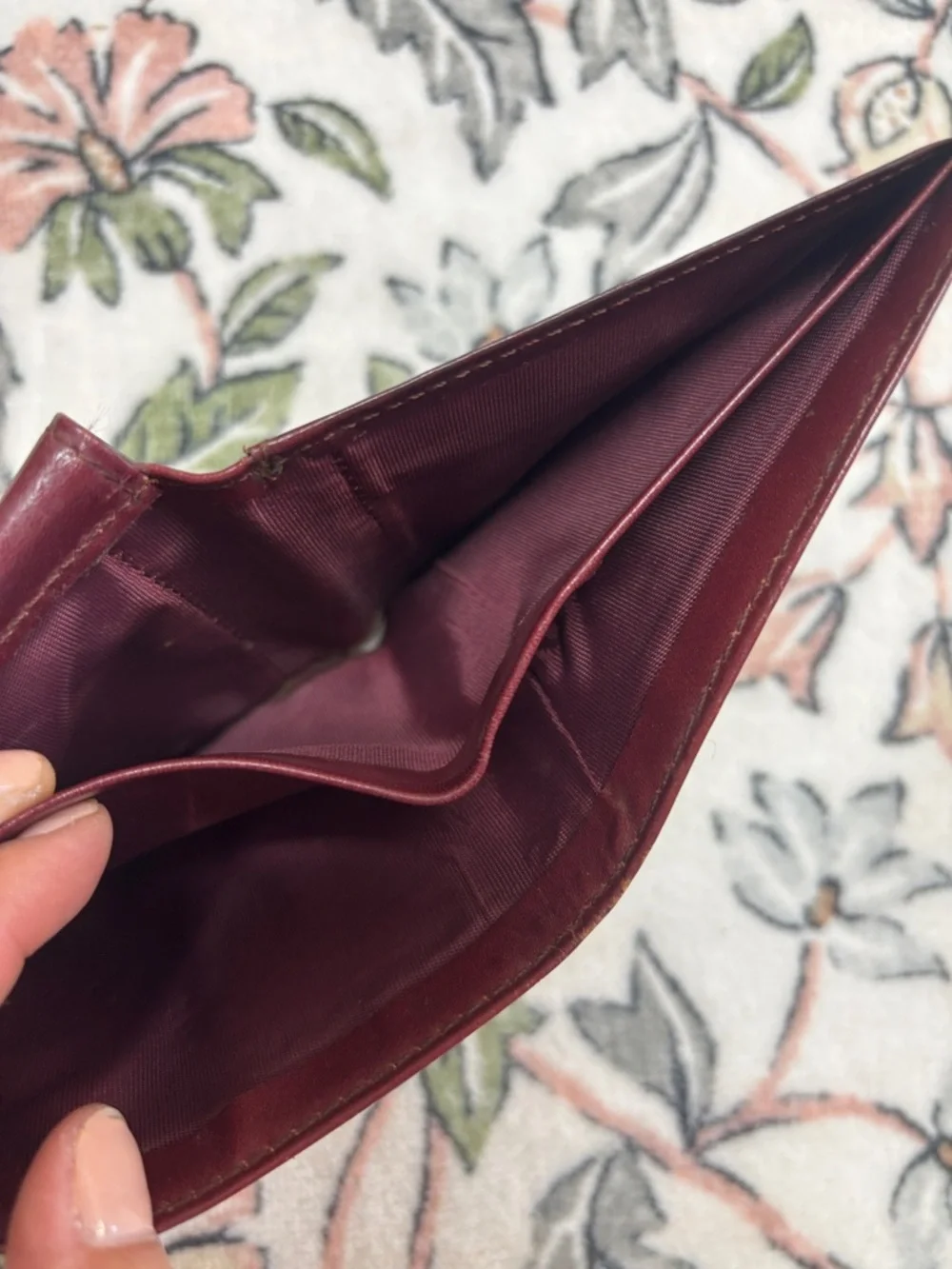 Cartier‎ Burgundy Leather Bifold Wallet with Gold Corners